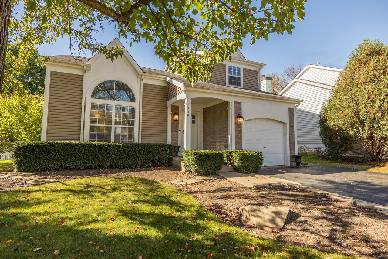 650 Sandwedge Pl., Gurnee, IL 60031