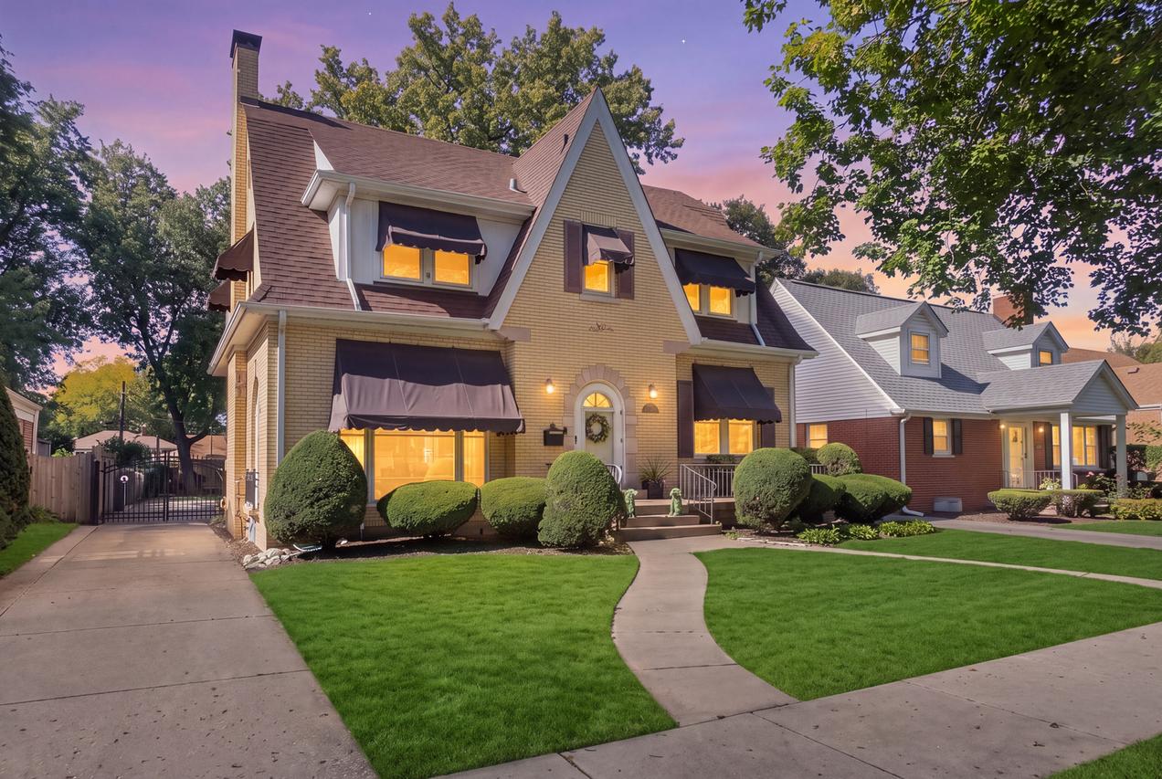 1152 Margret St., Des Plaines, IL 60016