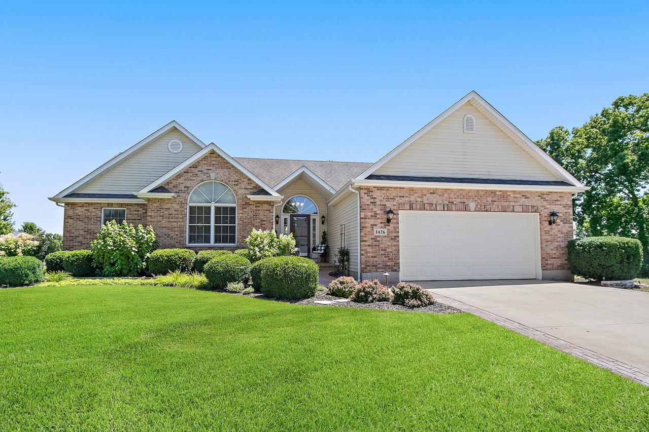 1426 Beach Ln., Sycamore, IL 60178