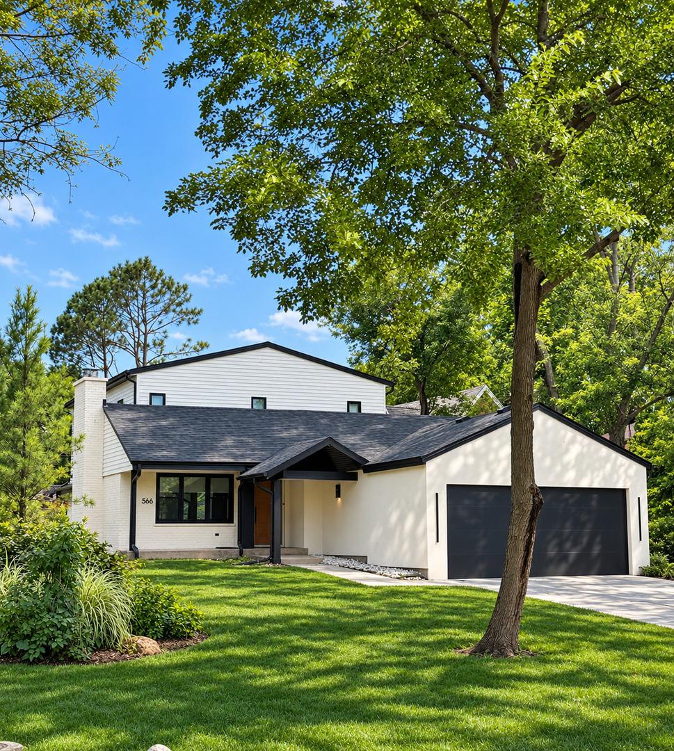 566 Earl Dr., Northfield, IL 60093