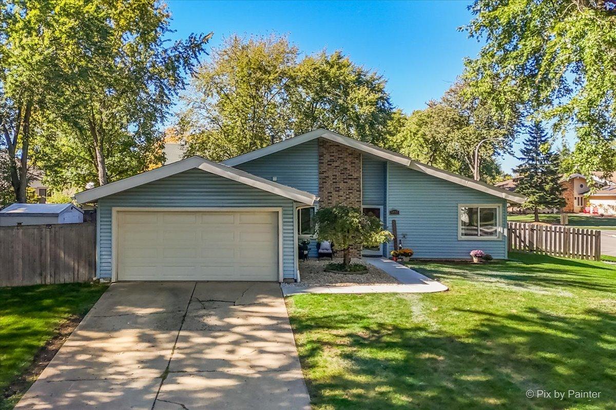 5892 Chatsworth Ct., Hanover Park, IL 60133