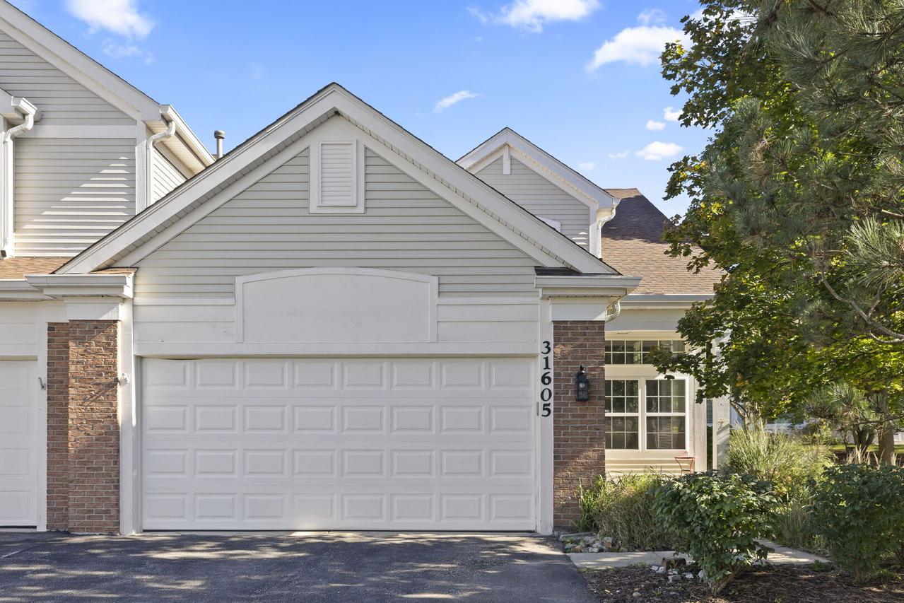 31605 Kline Cir., Warrenville, IL 60555