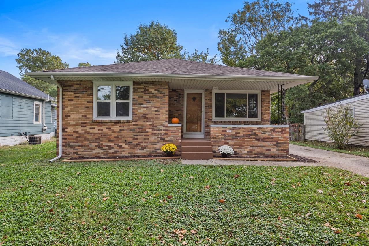 310 S Garfield Ave., Champaign, IL 61821