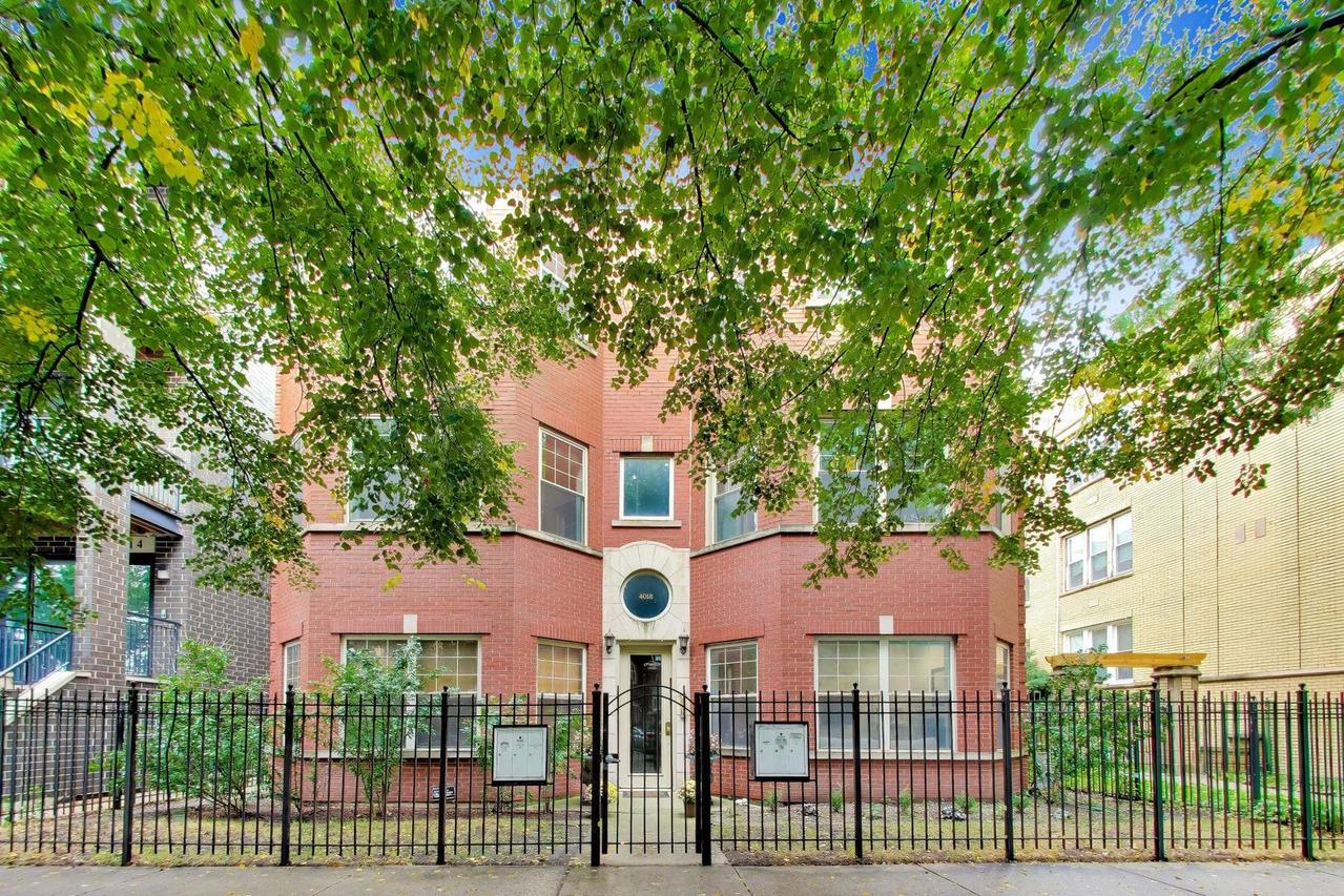 4018 N Mozart St. #1N, Chicago, IL 60618