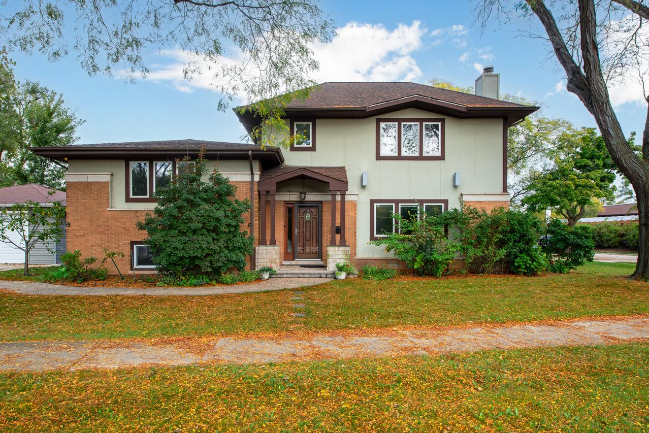 301 Kilpatrick Ave., Wilmette, IL 60091