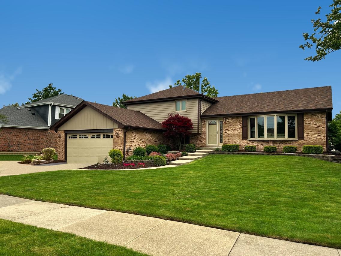 9211 Frances Ln., Orland Park, IL 60462
