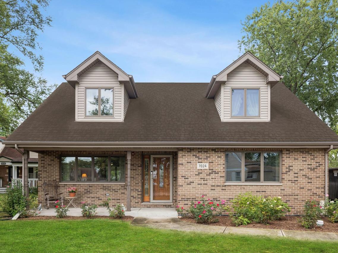 7024 Garden Ln., Bridgeview, IL 60455