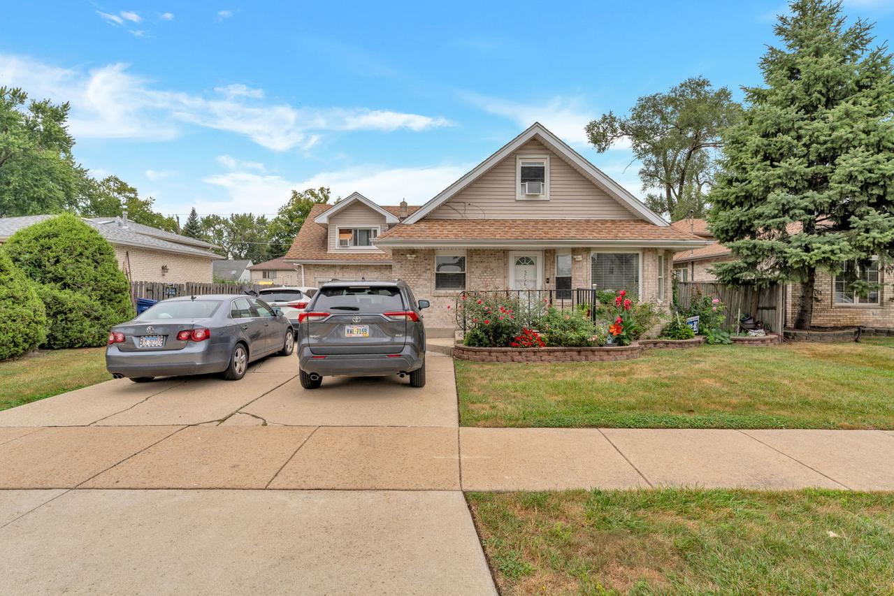 5758 W 82nd Pl., Burbank, IL 60459