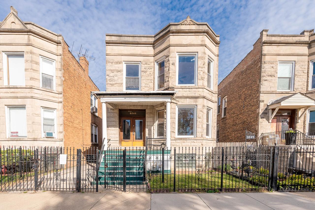 5246 W Congress Pkwy., Chicago, IL 60644