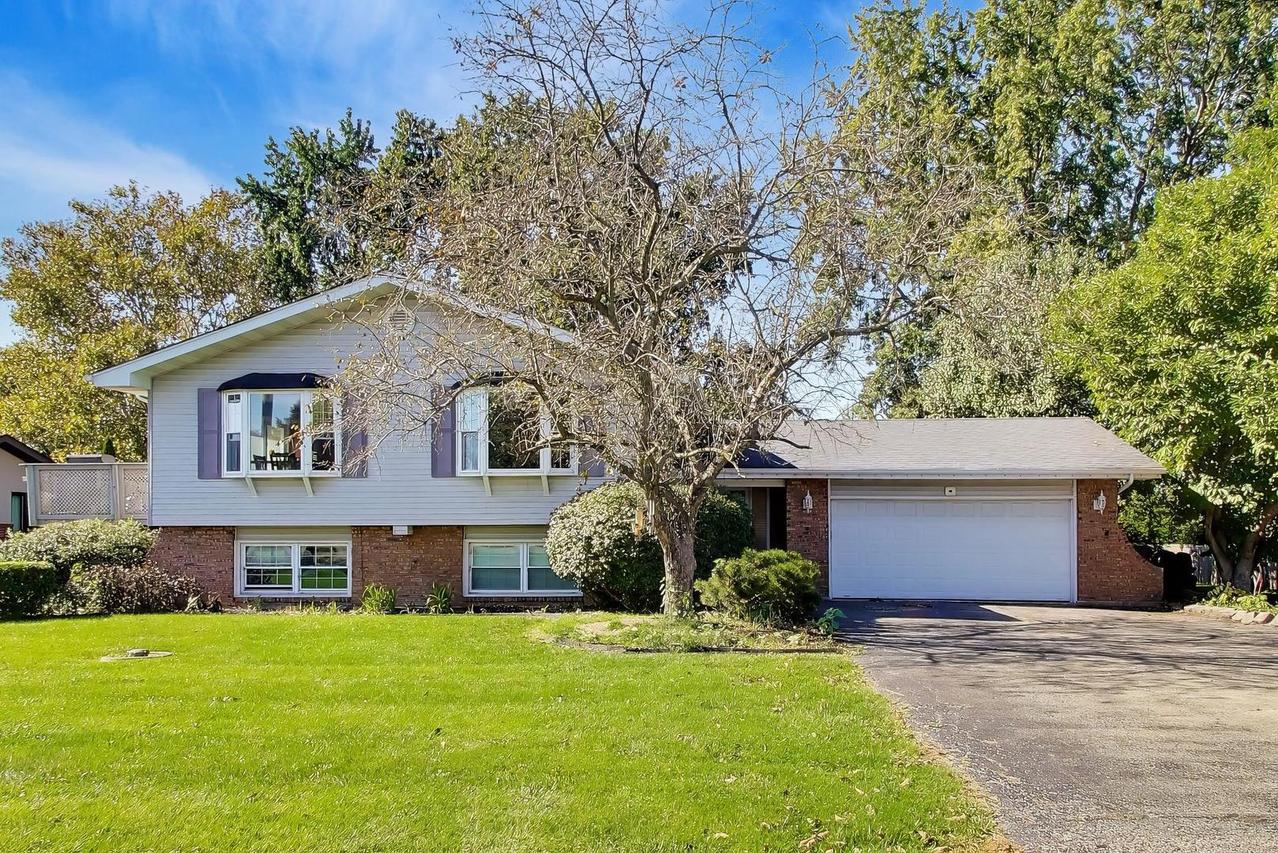 911 S Schoolhouse Rd., New Lenox, IL 60451