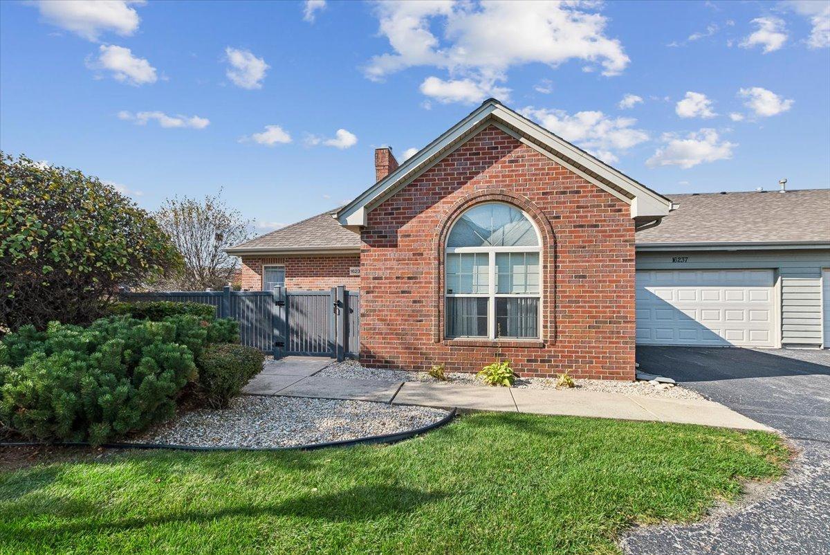 16237 Michigan Ave., South Holland, IL 60473