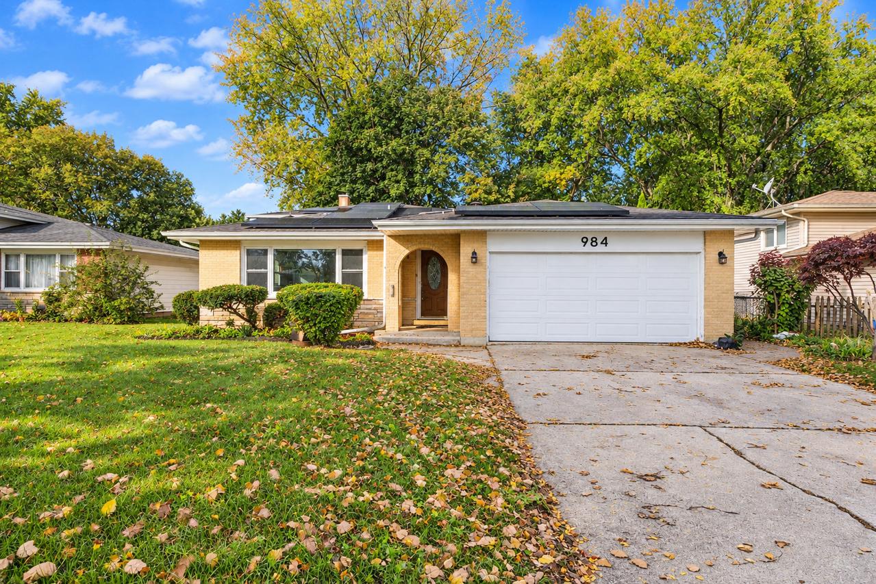 984 Cuyahoga Dr., Bartlett, IL 60103