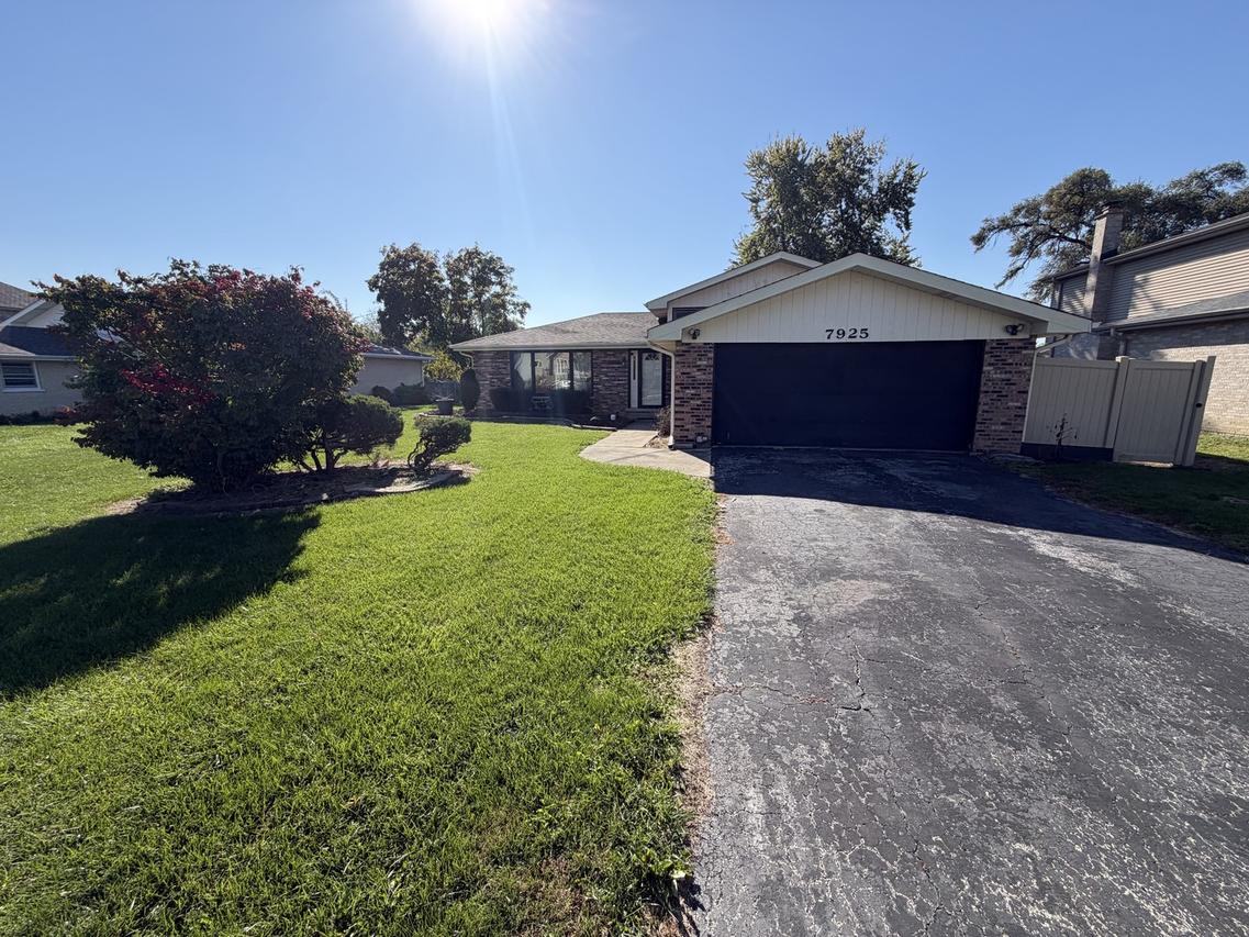 7925 W 101st St., Palos Hills, IL 60465