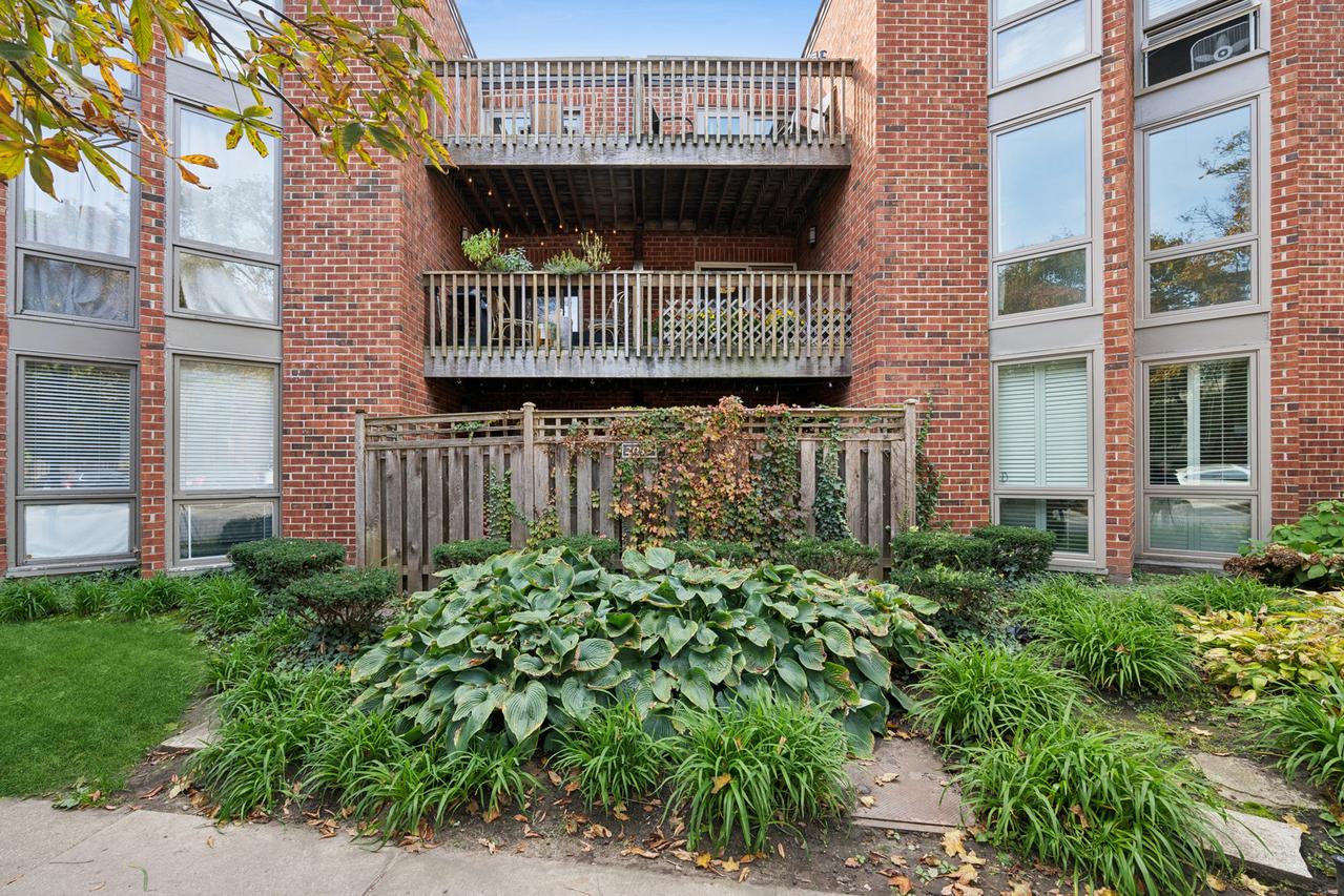 2036 N Larrabee St. #8202, Chicago, IL 60614