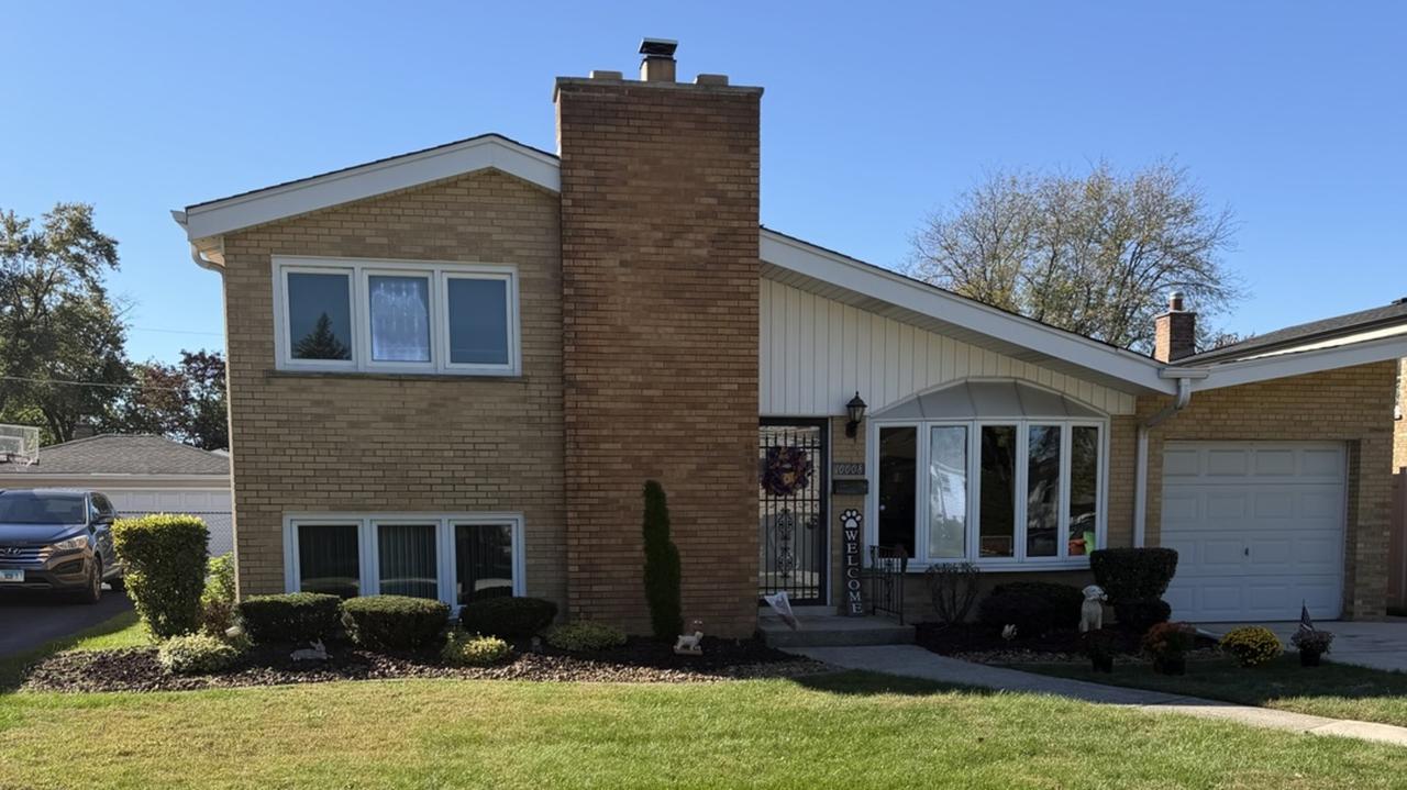 10008 Buell Ct., Oak Lawn, IL 60453
