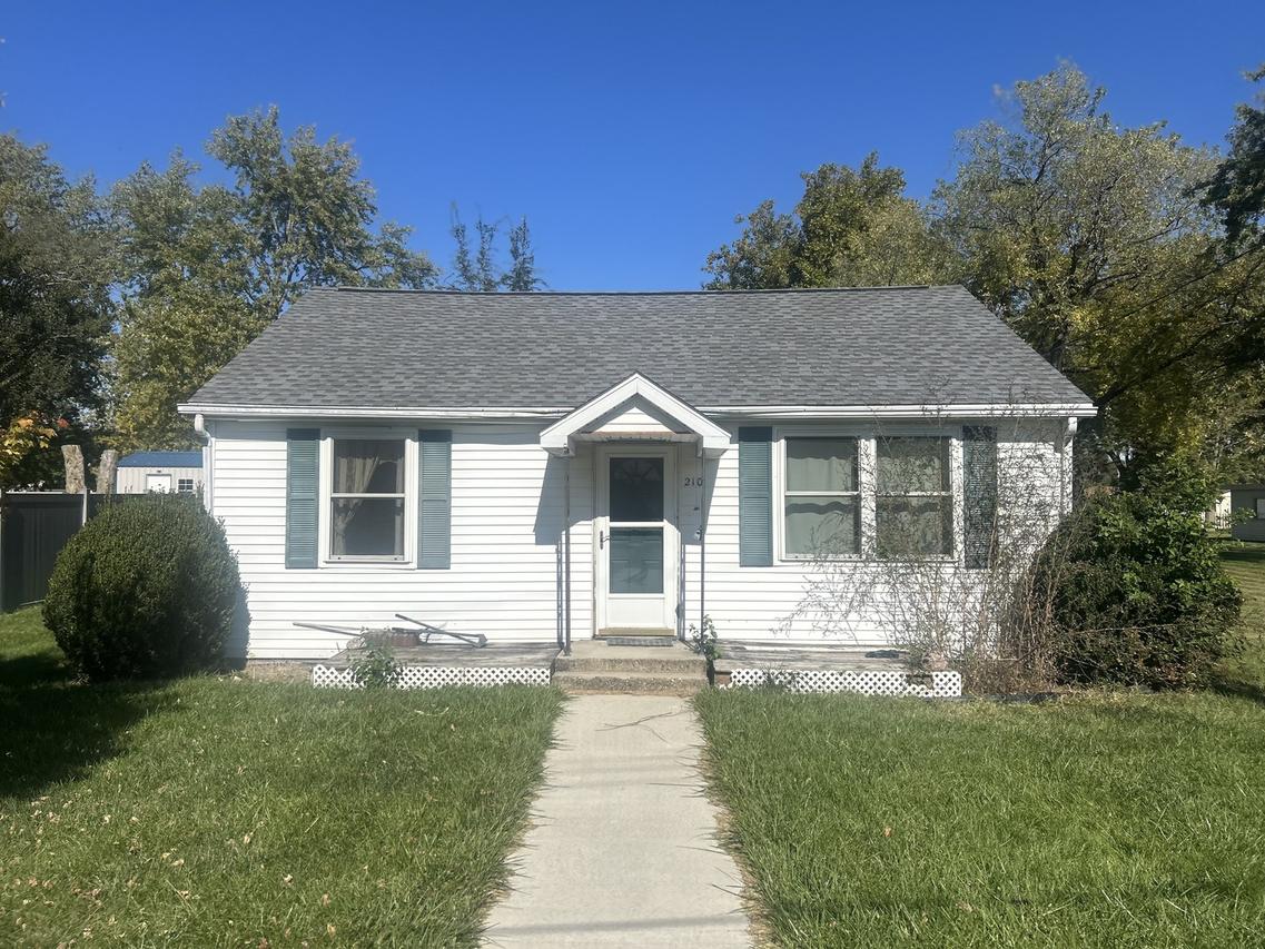 210 E Benham St., Tolono, IL 61880