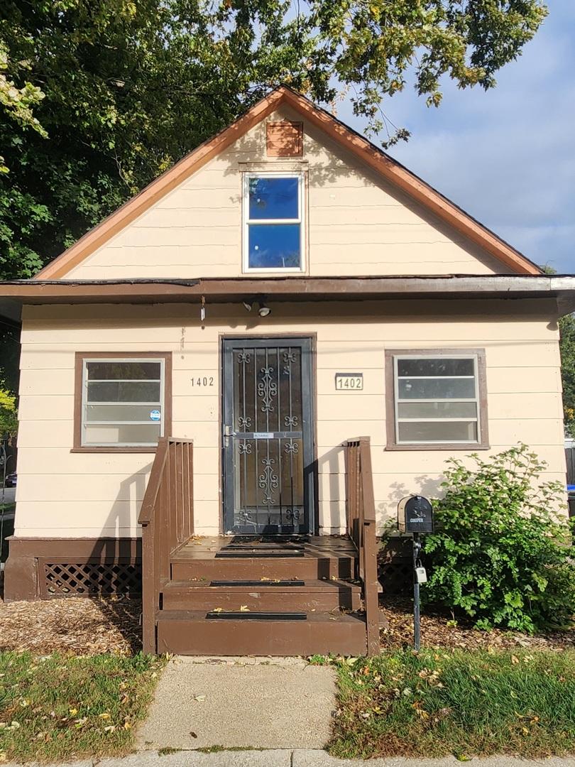 1402 S Wright St., Bloomington, IL 61705