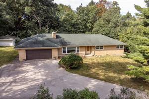 141 County Line Rd., Barrington, IL 60010