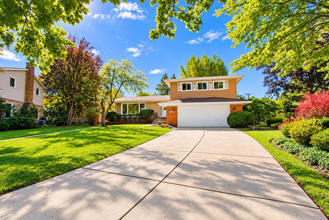 1305 W Mulberry Ln., Arlington Heights, IL 60005