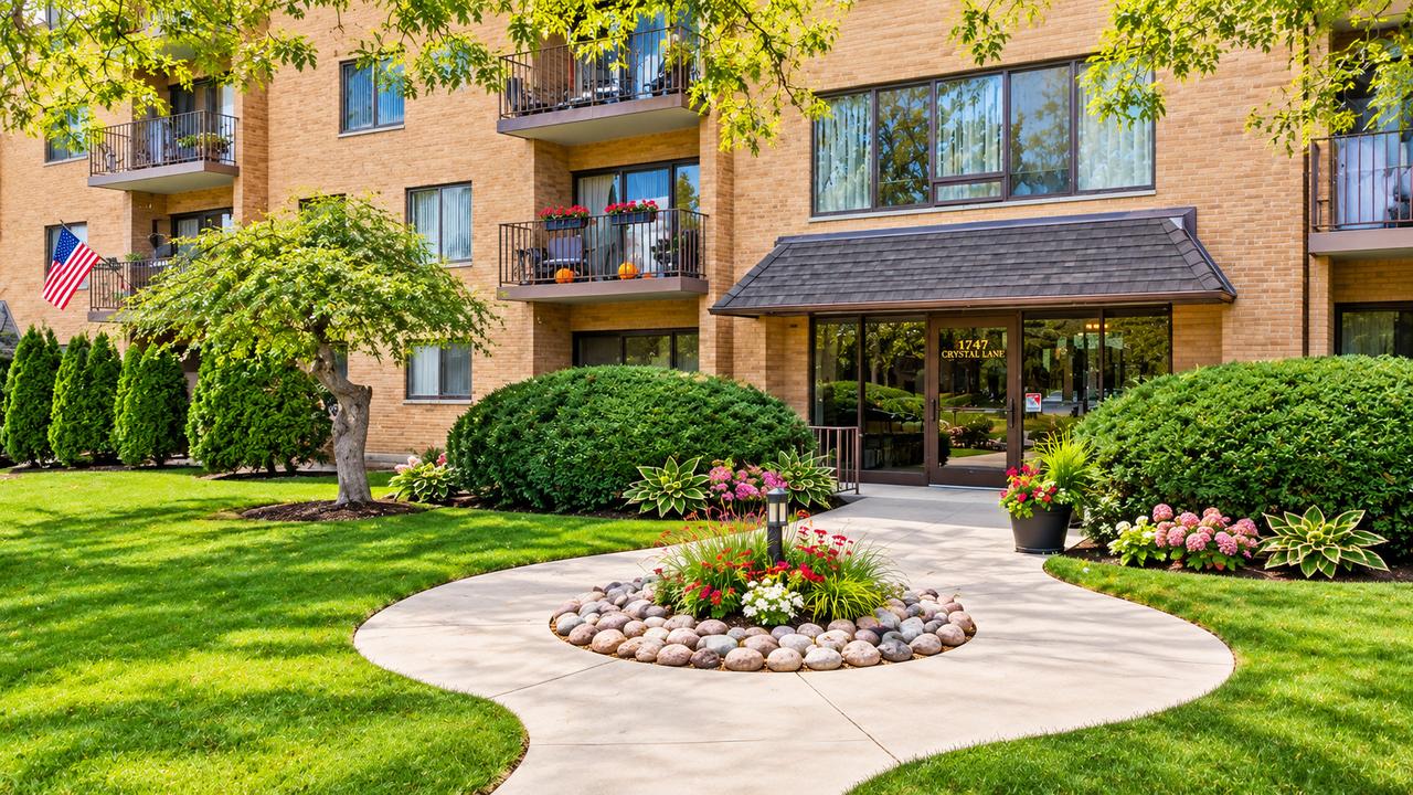1747 W Crystal Ln. #301, Mount Prospect, IL 60056