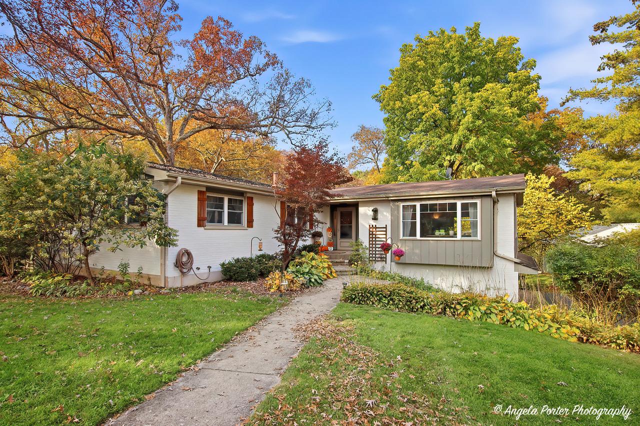 7103 Johnsburg Rd., Spring Grove, IL 60081