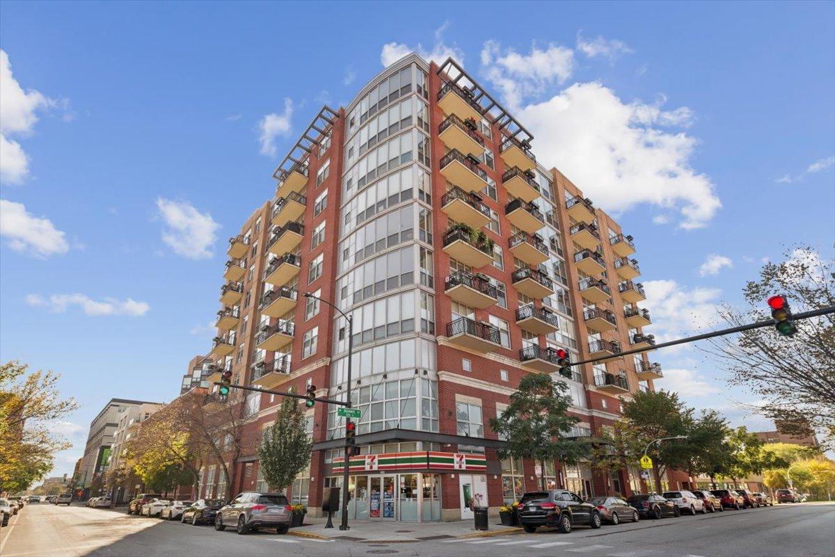 1201 W Adams St. #904, Chicago, IL 60607