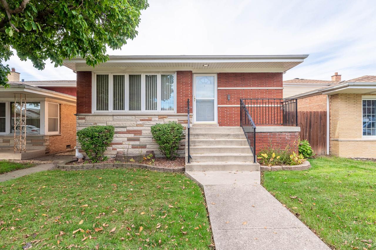 8414 S Kostner Ave., Chicago, IL 60652