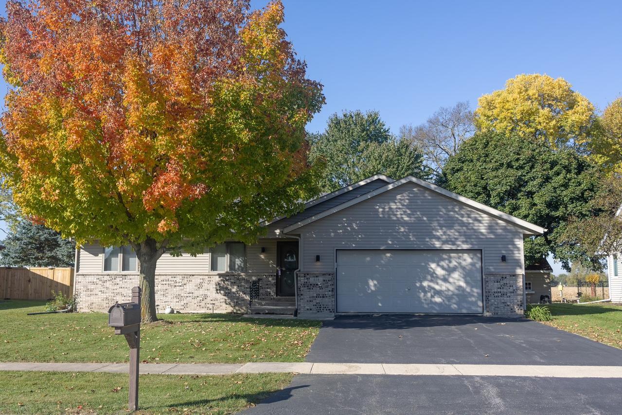 418 Royal Ave., Belvidere, IL 61008
