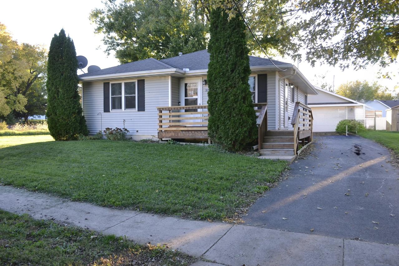 107 S Fremont St., Creston, IL 60113