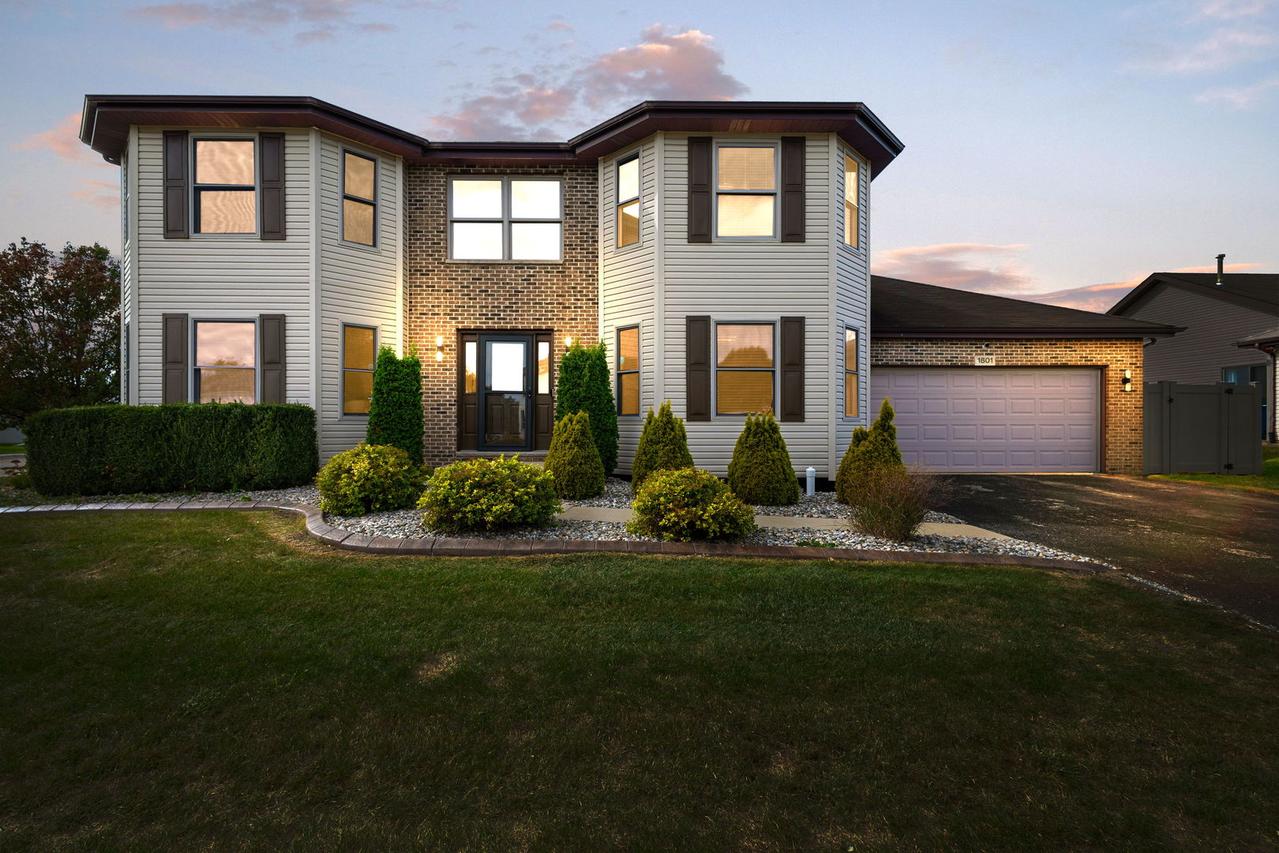 1801 Claire Dr., Bourbonnais, IL 60914