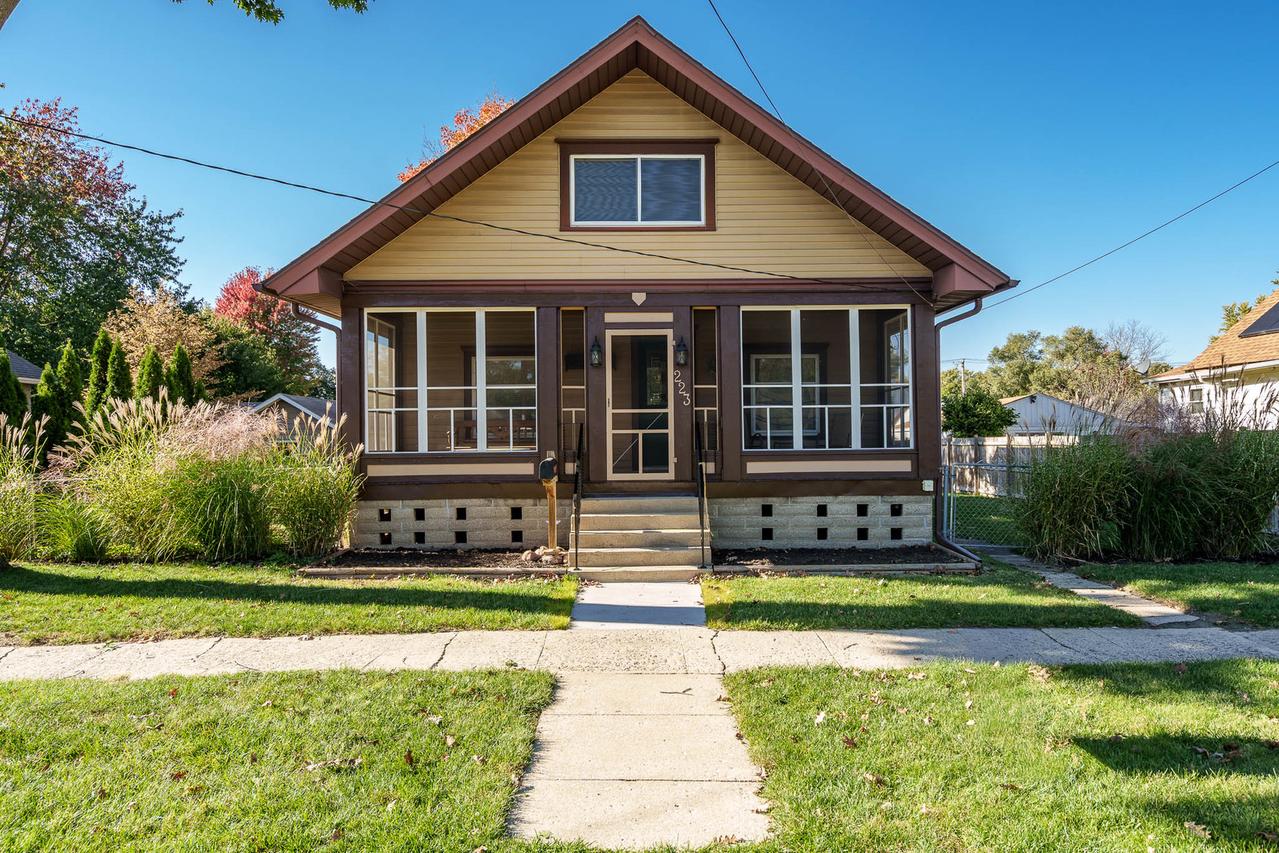 223 W Marshall St., Belvidere, IL 61008