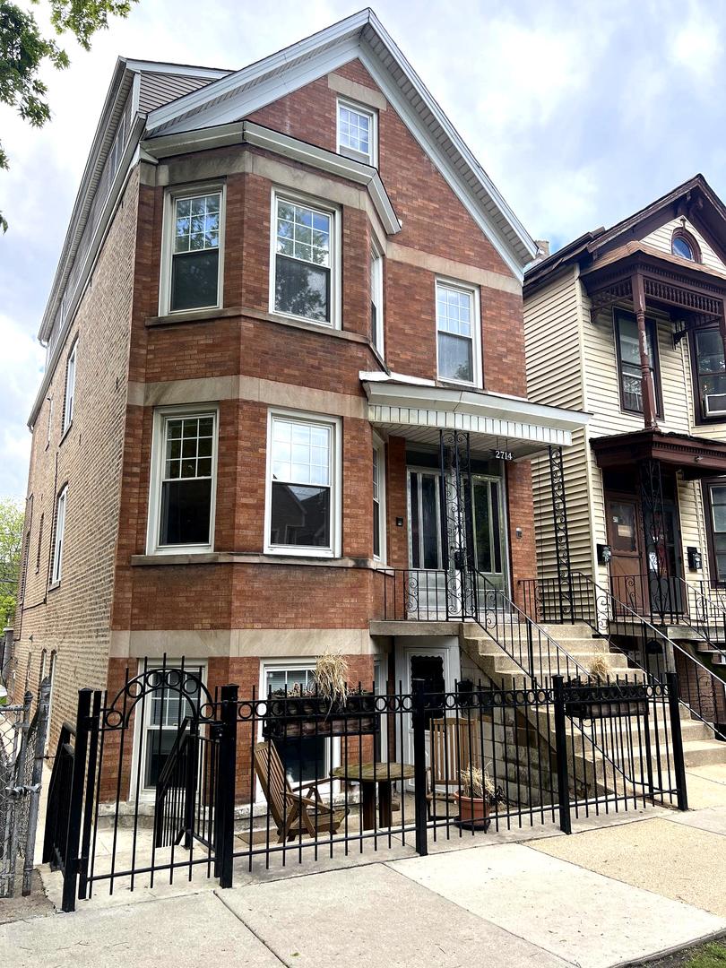 2714 N Marshfield Ave., Chicago, IL 60614