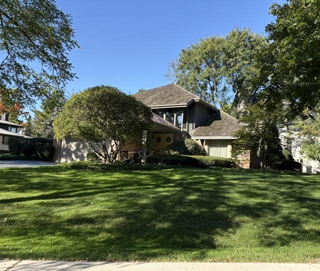 101 Ann St., Clarendon Hills, IL 60514
