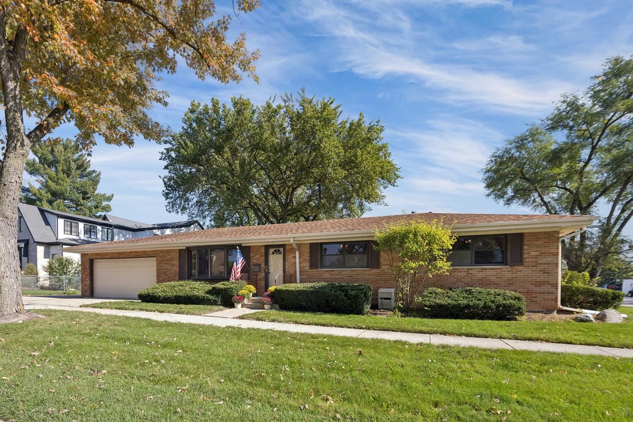 303 E Butterfield Rd., Elmhurst, IL 60126