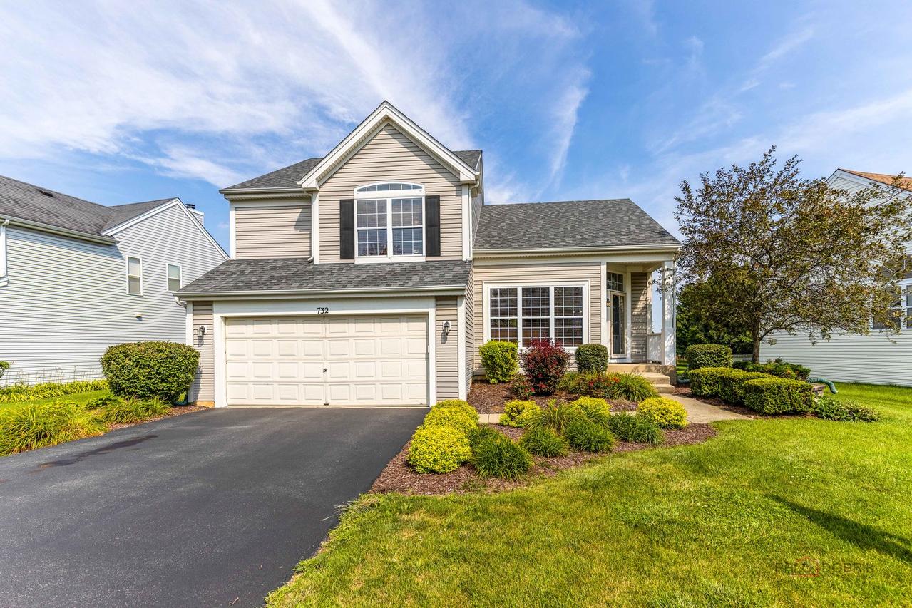 732 Wildflower Cir., Naperville, IL 60540