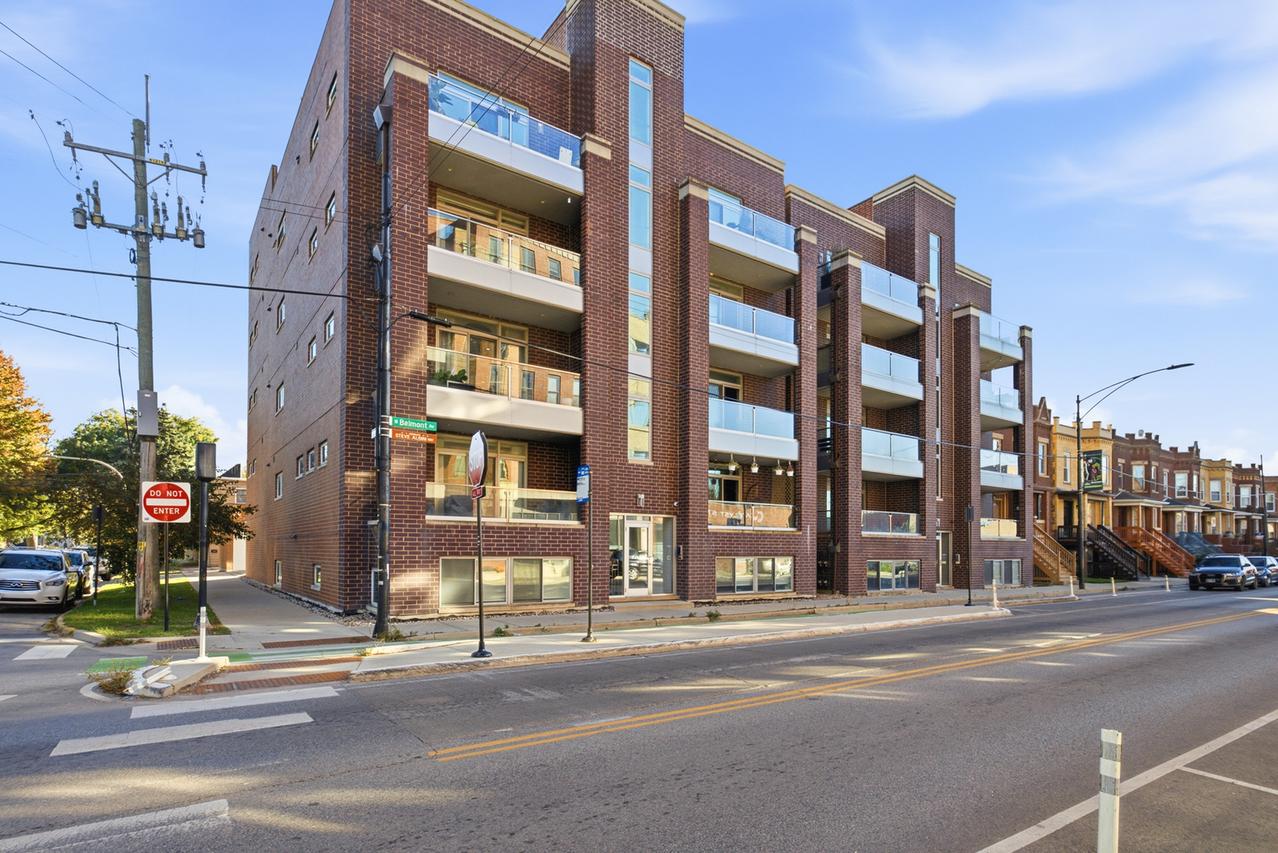 2703 W Belmont Ave. #4W, Chicago, IL 60618