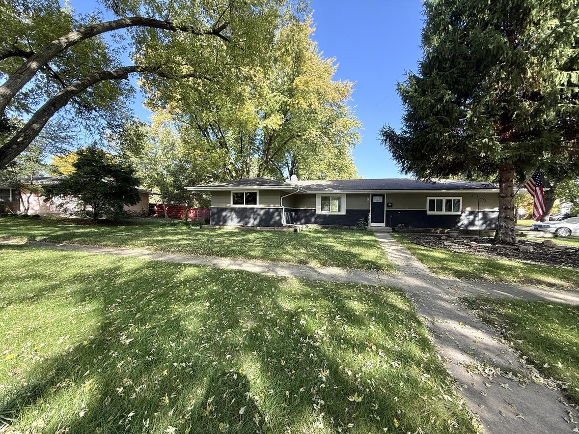 1500 Evergreen St., St. Charles, IL 60174