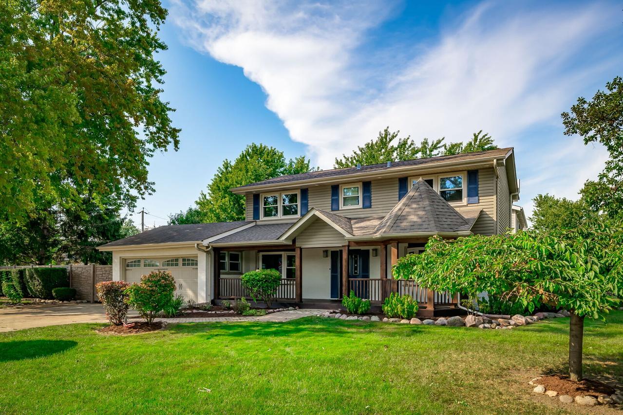305 E Armitage Ave., Elmhurst, IL 60126