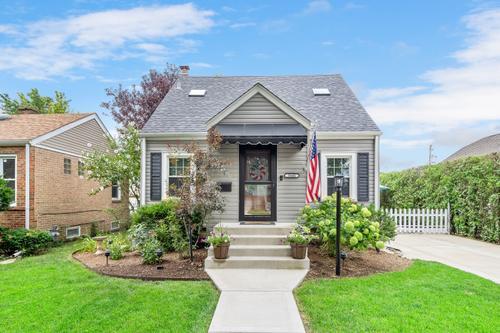 9440 S Clifton Park Ave., Evergreen Park, IL 60805