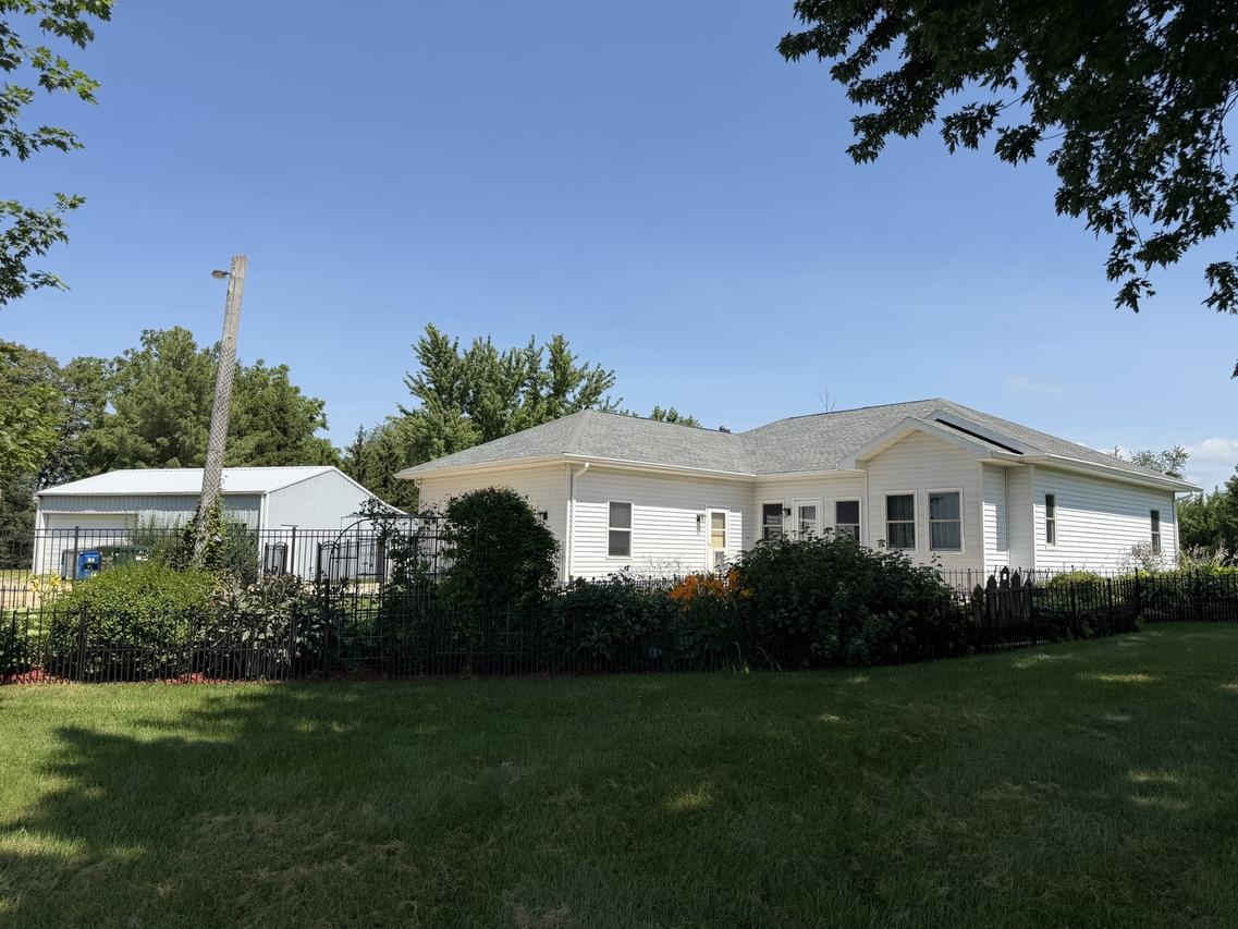18760 Hillside Rd., Morrison, IL 61270