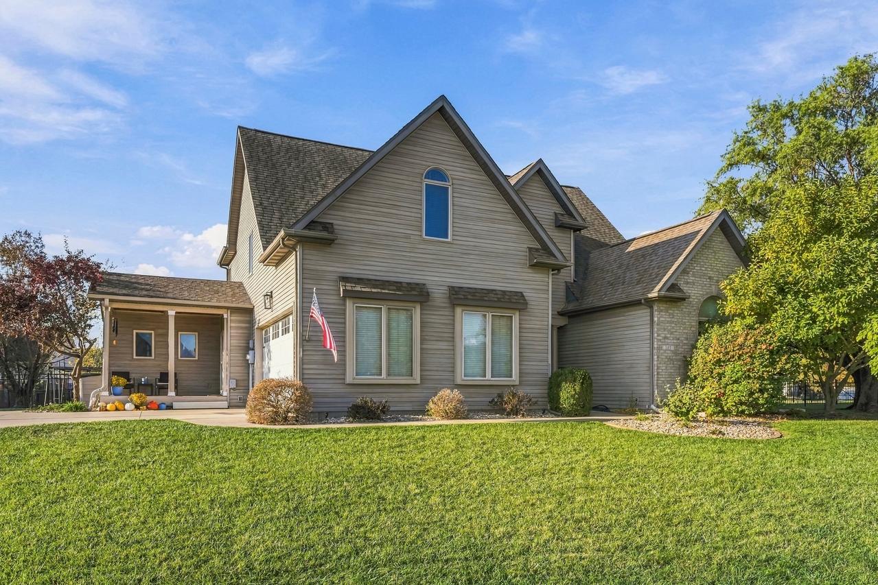 105 Walden Pond Blvd., Monticello, IL 61856