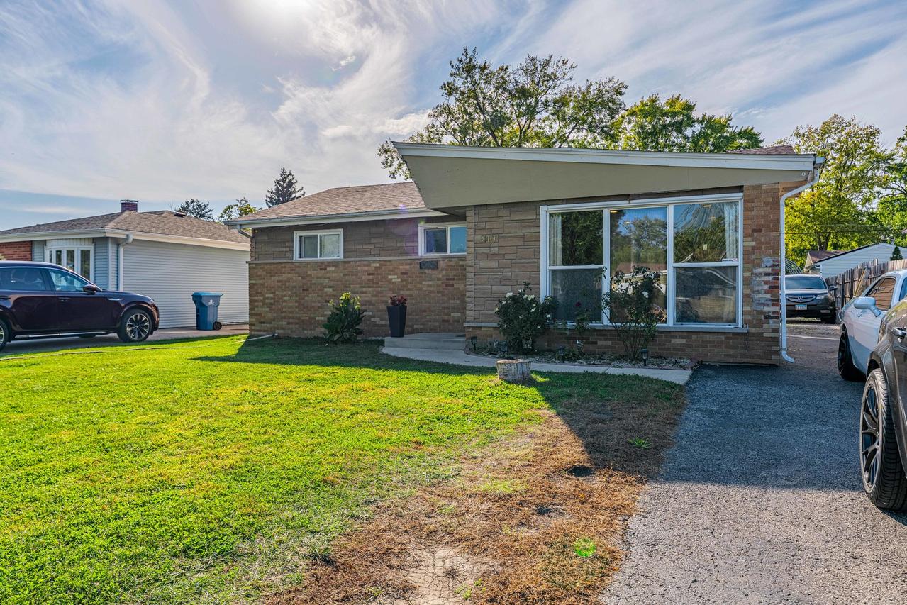 840 N Craig Pl., Addison, IL 60101