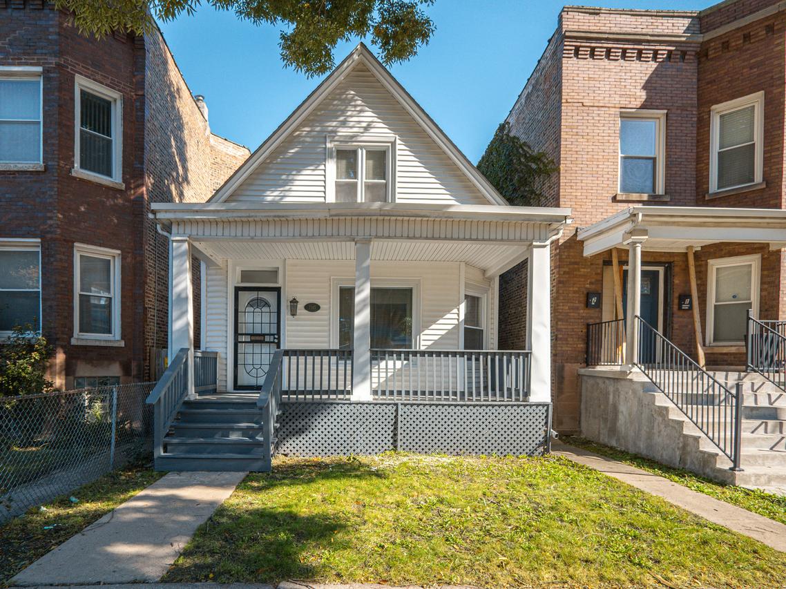 7145 S Ingleside Ave., Chicago, IL 60619