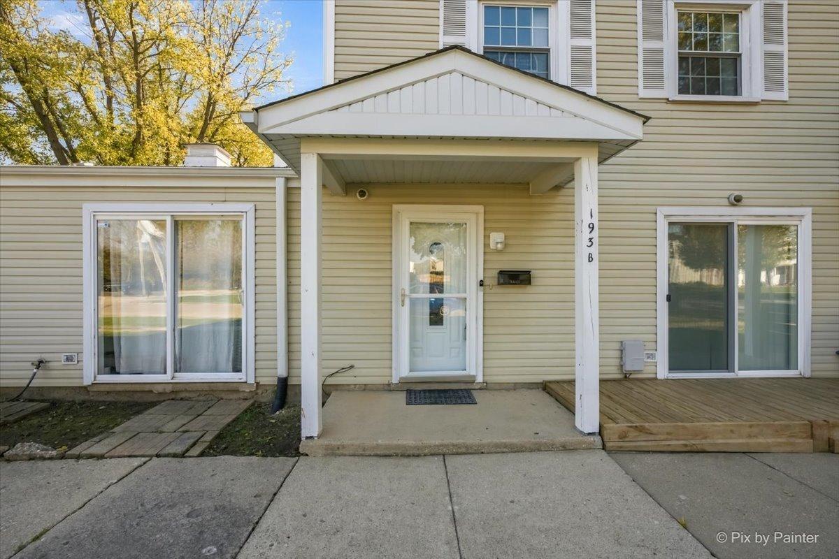 193 Thomas Ct. #B, Bartlett, IL 60103