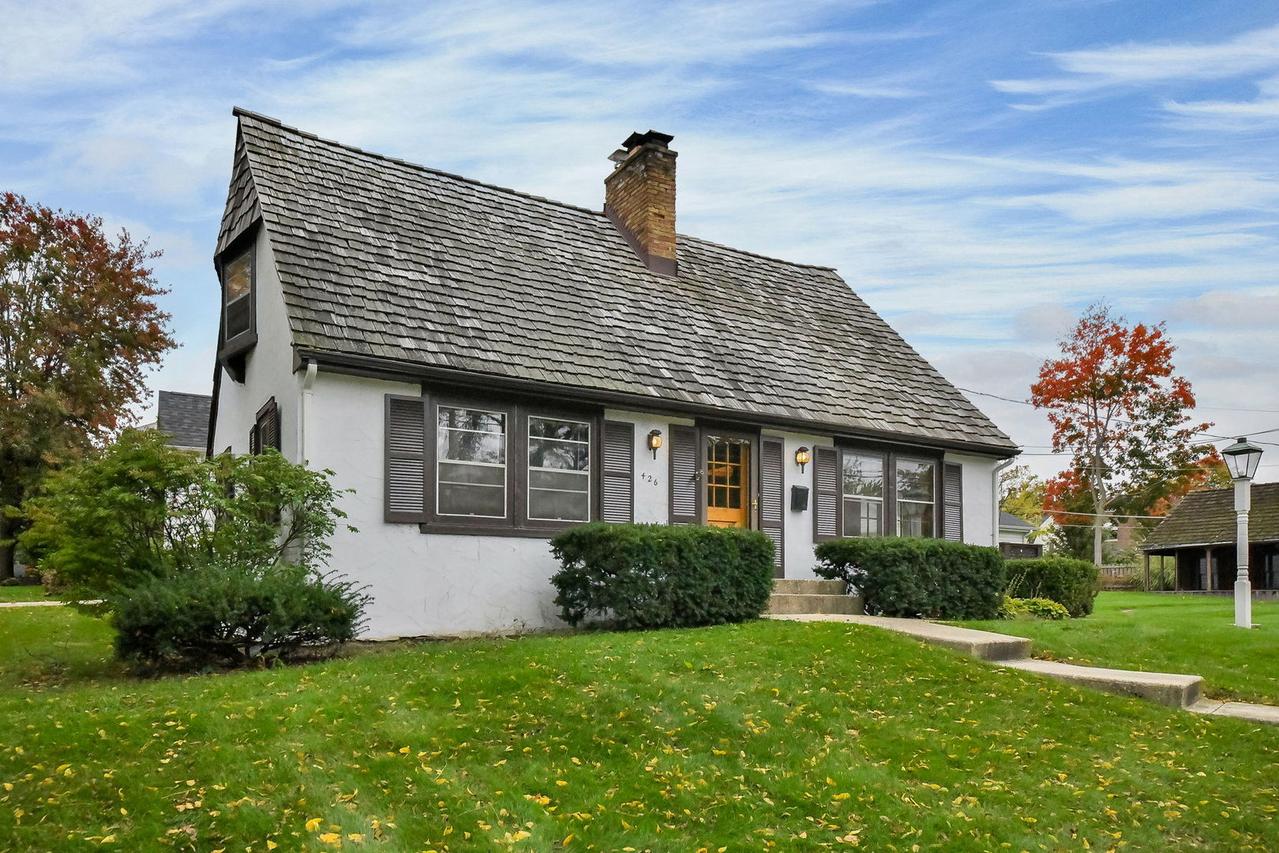 426 E Prairie Ave., Wheaton, IL 60187