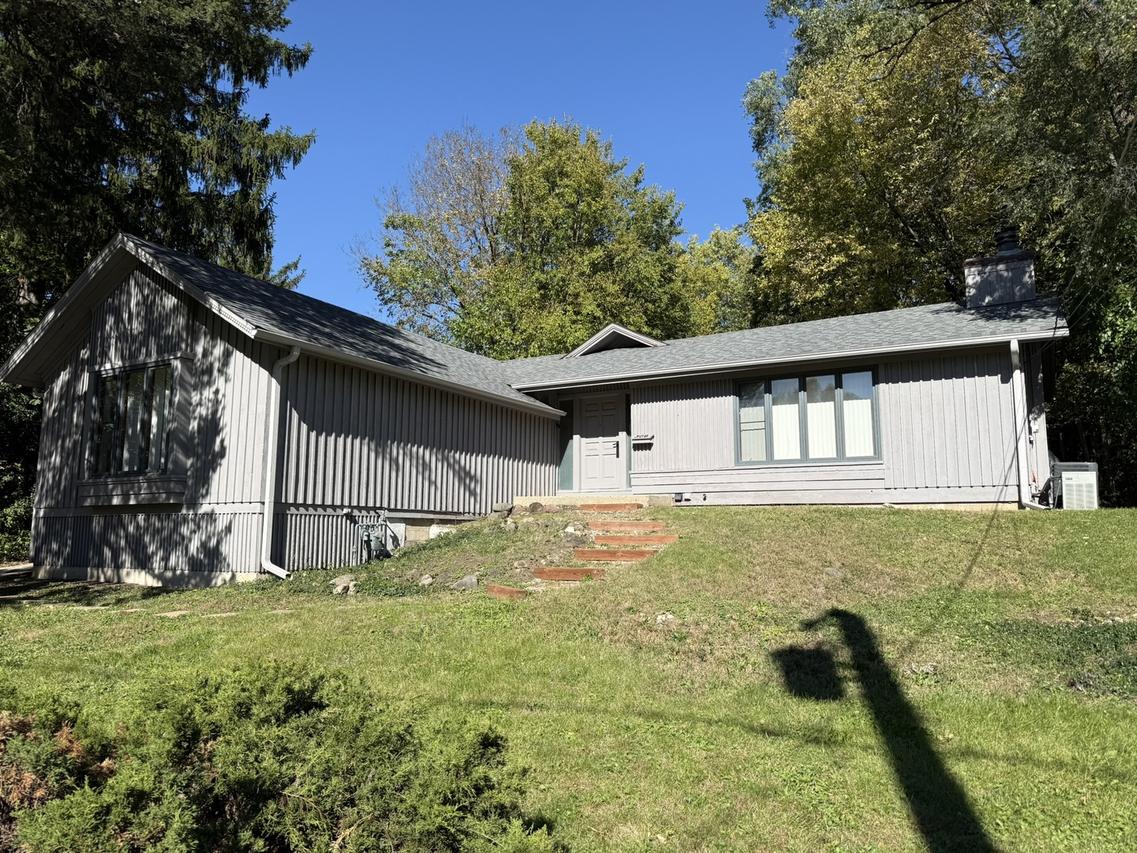 306 Park Ave., Cary, IL 60013