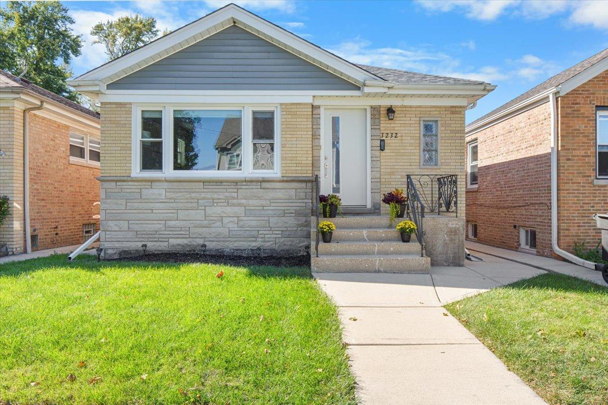 3232 N Oleander Ave., Chicago, IL 60634