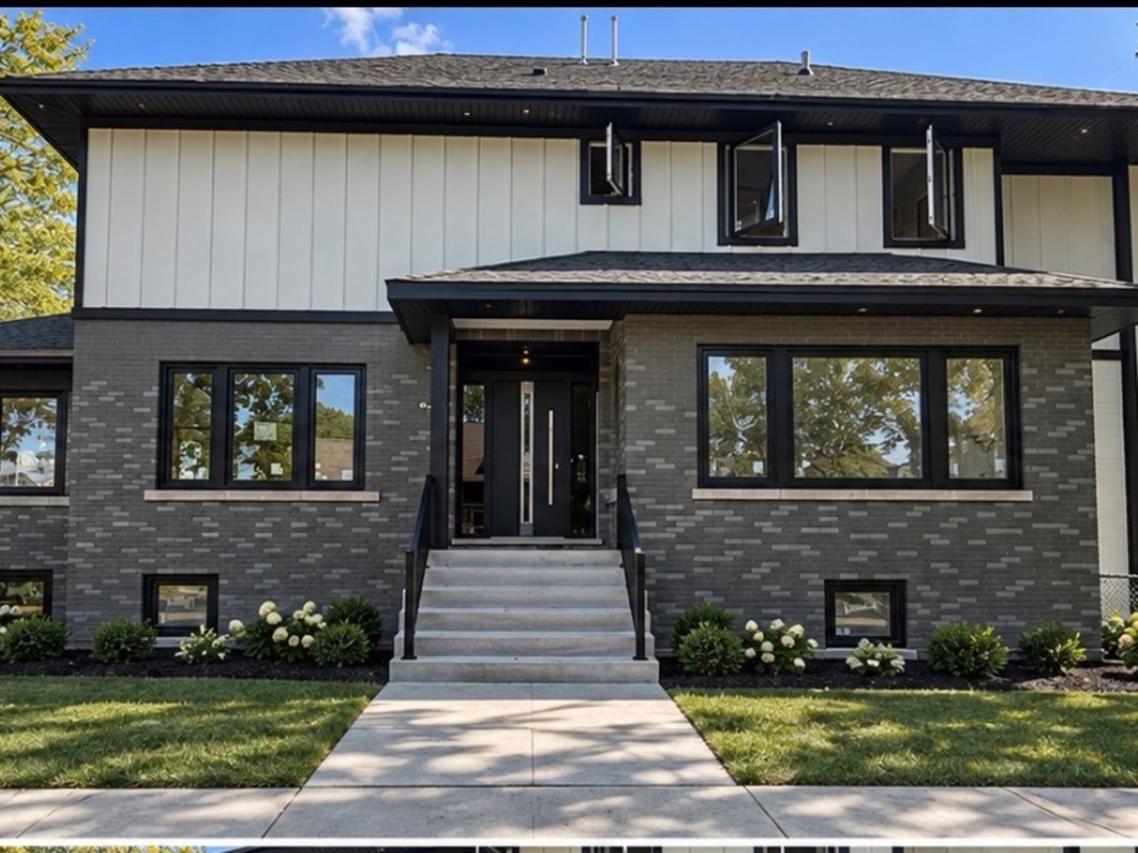 5255 W Belle Plaine Ave., Chicago, IL 60641