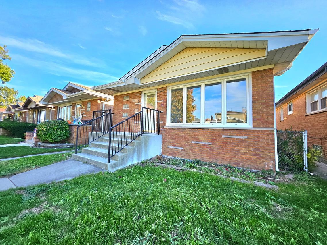 6831 W 64th St., Chicago, IL 60638