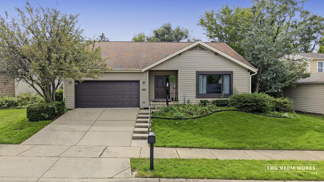 466 Laura Ct., Naperville, IL 60563
